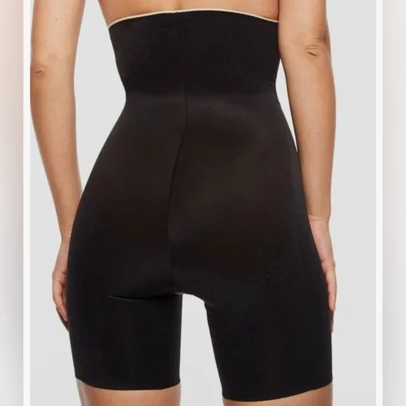 Chantelle Women's Black Basic High-Waist Mid-Thigh Brief Shapewear Size XS - Picture 2 of 8